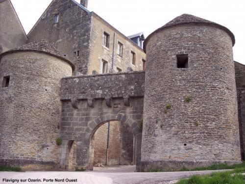 Chambres Sous Les Vignes Du Buttois Bussy-le-Grand Eksteriør bilde